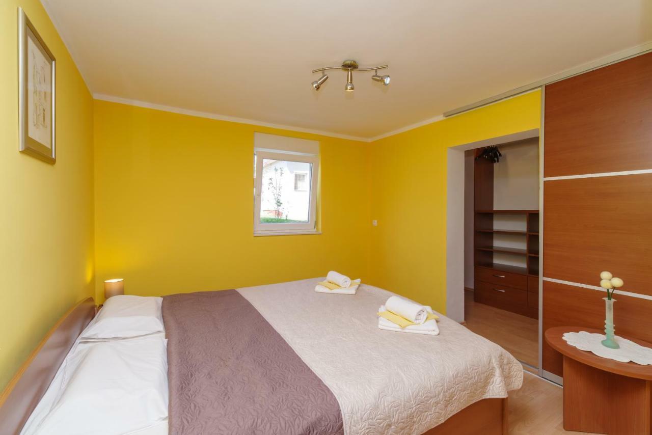 Apartment Sarar Crikvenica Exterior photo